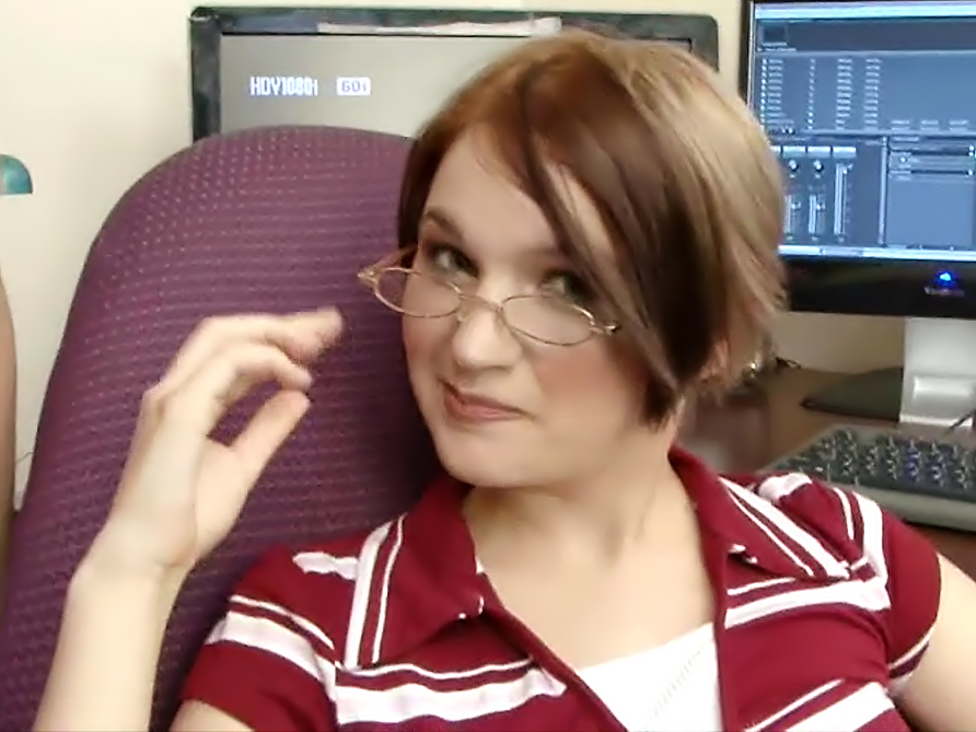 Secretaries take a work break for lesbian sex